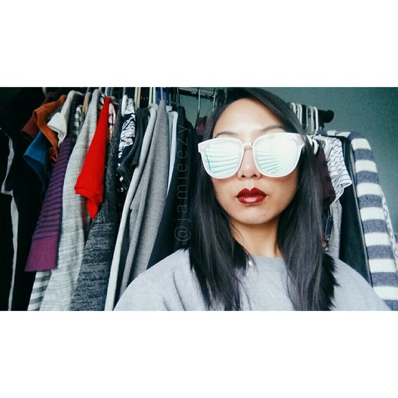 Topshop | NWT Mirrored Lens Round Sunnies - Picture 8 of 8